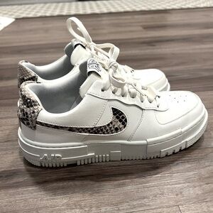 Nike Air Force 1